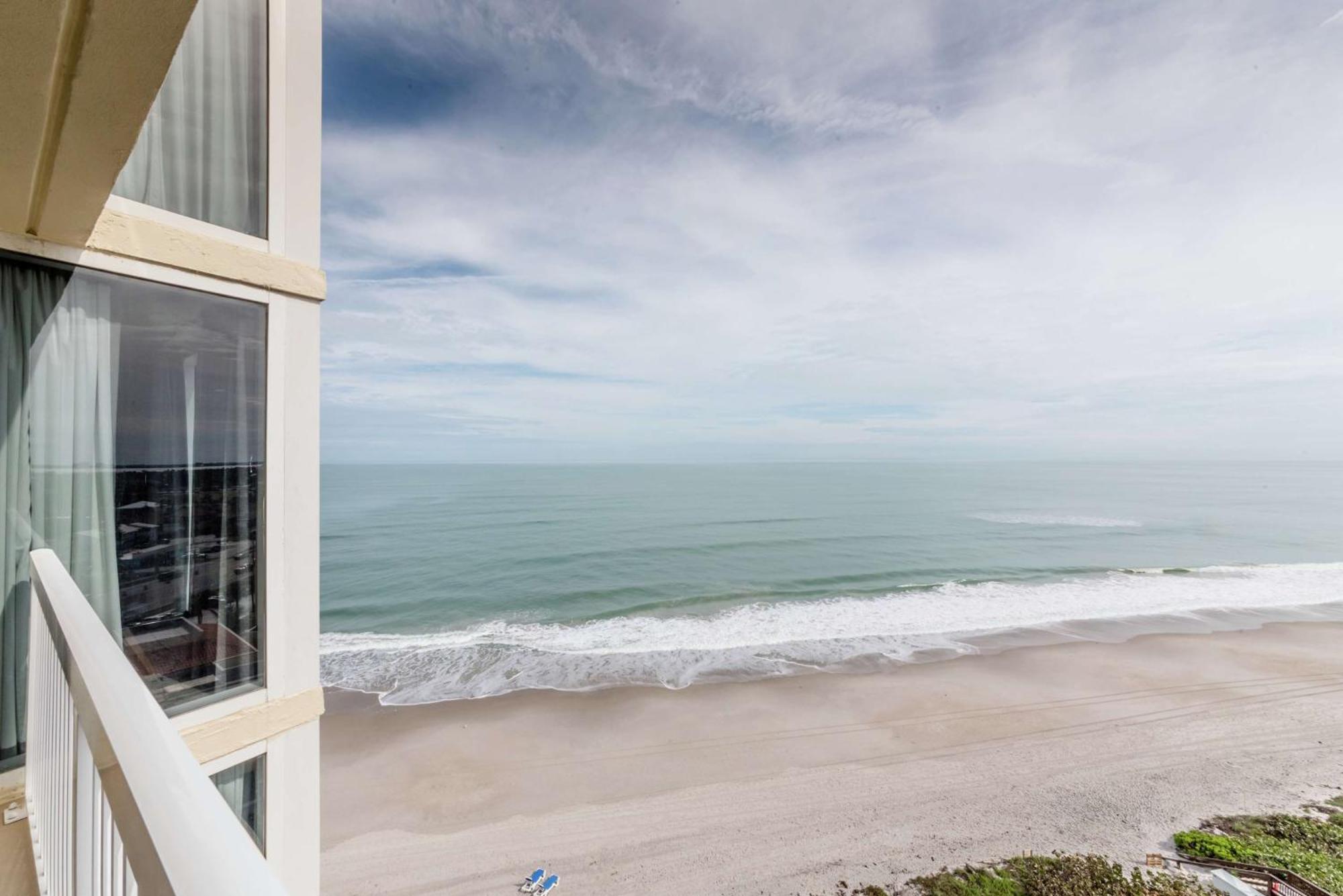 Hilton Melbourne Beach Oceanfront Exterior foto